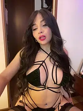 KateLatorre online show from 12/06/24, 12:02