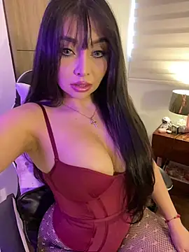 KateLatorre online show from 04/11/26, 08:02