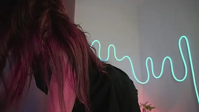 HannaMoom online show from 12/17/24, 10:22