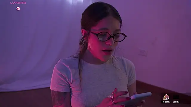 HannaMoom online show from 10/21/25, 09:15