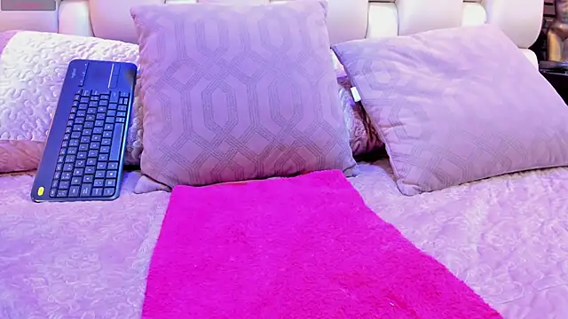 Salo Heaven online show from 02/24/25, 08:03