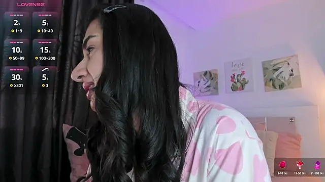 annadu011 online show from 11/21/25, 01:43