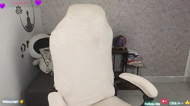 blue  moon  online show from 03/18/25, 06:14