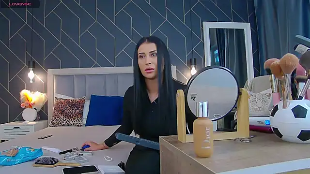 EmyLaveau online show from 02/14/25, 06:02