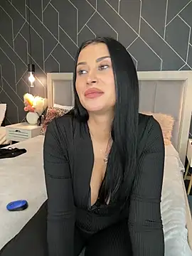 EmyLaveau online show from 02/18/25, 05:20