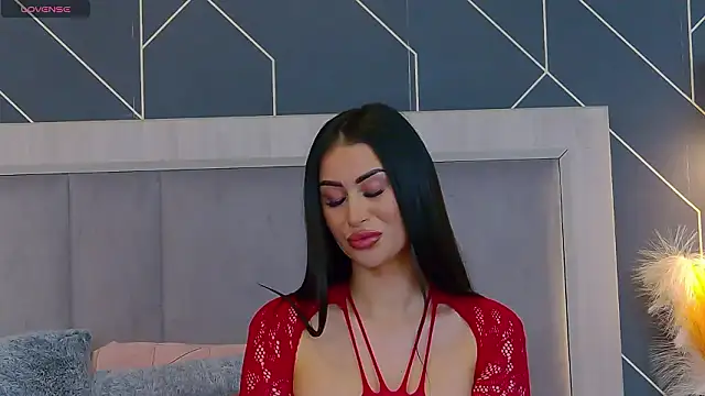 EmyLaveau online show from 02/02/26, 06:12