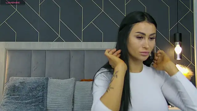 EmyLaveau online show from 03/23/26, 06:17