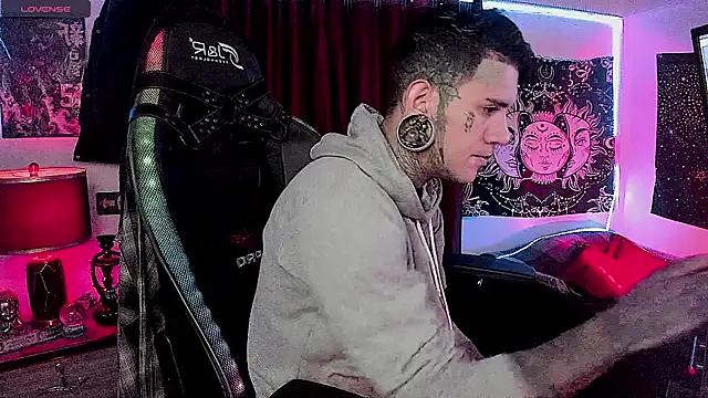 josh  ackerman online show from 12/25/24, 03:18