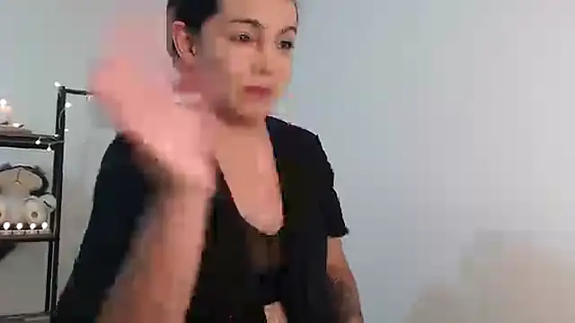 Snapshot of camii_7 chatting on 12/31/24, 06:02 camii 7 online show from 12/31/24, 06:02