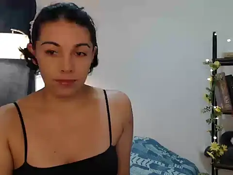 Snapshot of camii_7 chatting on 02/05/25, 07:42 camii 7 online show from 02/05/25, 07:42