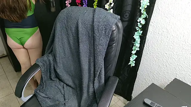 ann bronw online show from 10/16/25, 12:33