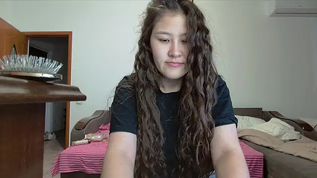 Riz girl online show from 10/11/25, 12:15