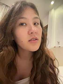 Snapshot of Riz_girl chatting on 05/26/26, 05:20 Riz girl online show from 05/26/26, 05:20