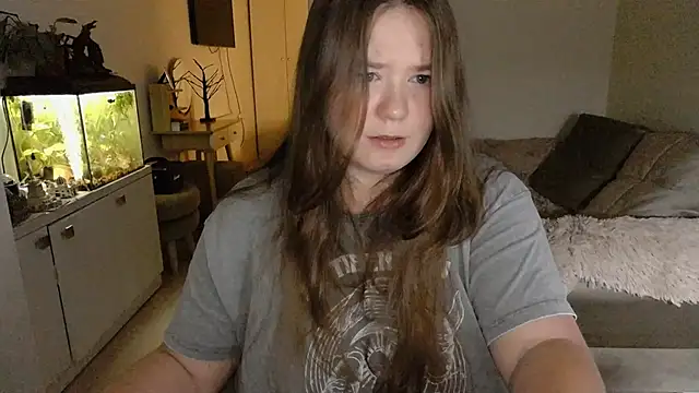 Snapshot of remirann_ chatting on 12/02/24, 04:42 remirann online show from 12/02/24, 04:42