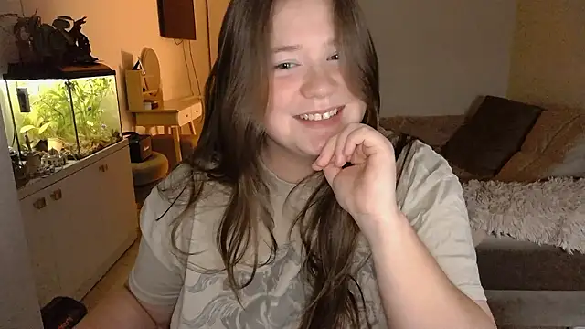 Snapshot of remirann_ chatting on 12/04/24, 03:43 remirann online show from 12/04/24, 03:43