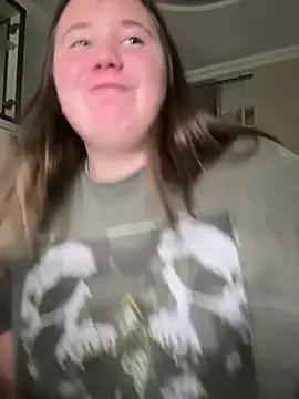 Snapshot of remirann_ chatting on 12/15/24, 05:42 remirann online show from 12/15/24, 05:42