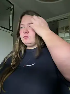 Snapshot of remirann_ chatting on 12/21/24, 02:47 remirann online show from 12/21/24, 02:47