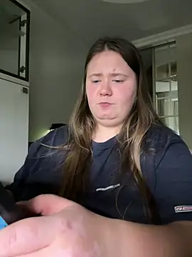 Snapshot of remirann_ chatting on 01/09/25, 05:00 remirann online show from 01/09/25, 05:00