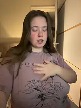 Snapshot of remirann_ chatting on 01/28/25, 06:39 remirann online show from 01/28/25, 06:39