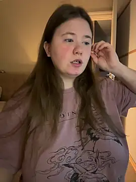 Snapshot of remirann_ chatting on 02/04/25, 07:00 remirann online show from 02/04/25, 07:00