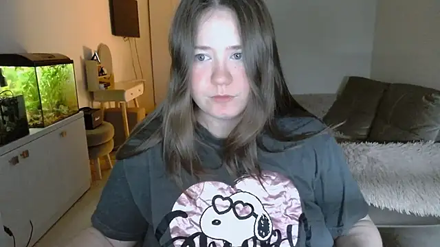 Snapshot of remirann_ chatting on 02/11/25, 04:02 remirann online show from 02/11/25, 04:02