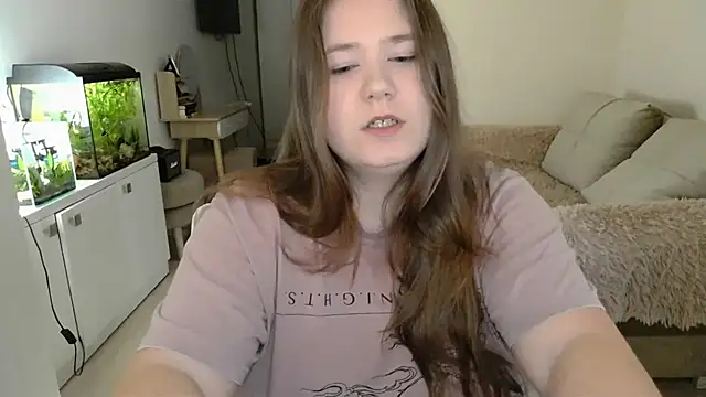 Snapshot of remirann_ chatting on 02/26/25, 12:14 remirann online show from 02/26/25, 12:14