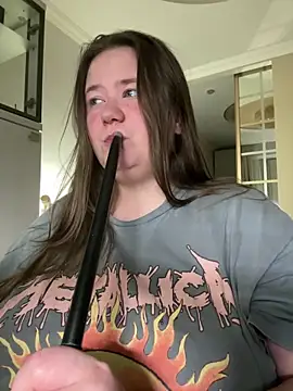 Snapshot of remirann_ chatting on 02/28/25, 06:20 remirann online show from 02/28/25, 06:20