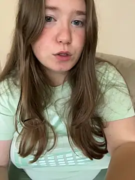 Snapshot of remirann_ chatting on 09/11/25, 03:56 remirann online show from 09/11/25, 03:56