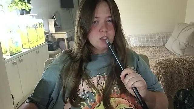 Snapshot of remirann_ chatting on 09/20/25, 05:25 remirann online show from 09/20/25, 05:25