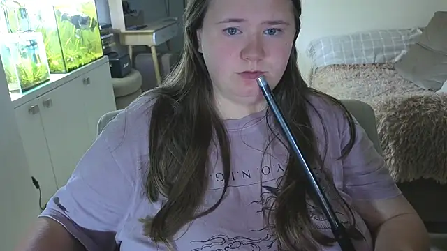 Snapshot of remirann_ chatting on 11/03/25, 04:41 remirann online show from 11/03/25, 04:41