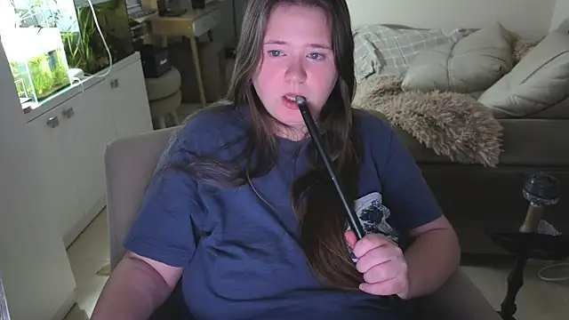 remirann  online show from 04/16/26, 09:04