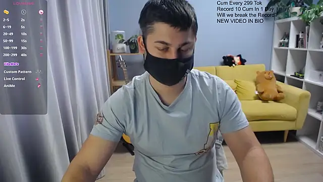 Snapshot of Tomguys chatting on 05/03/26, 07:58 Tomguys online show from 05/03/26, 07:58