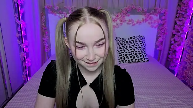 LilyStarlight online show from 04/06/26, 03:37