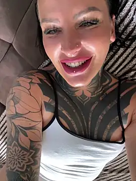 InkedBiitch online show from 09/15/25, 08:03