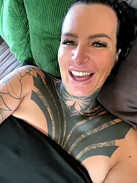 InkedBiitch online show from 10/01/25, 08:53