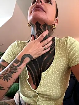 InkedBiitch online show from 10/25/25, 07:38