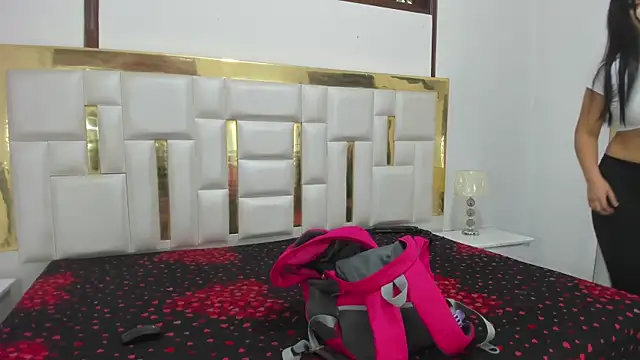 Kylieandjhonny online show from 01/24/25, 09:15