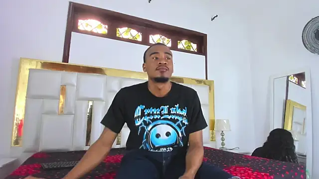 Kylieandjhonny online show from 02/14/25, 06:19