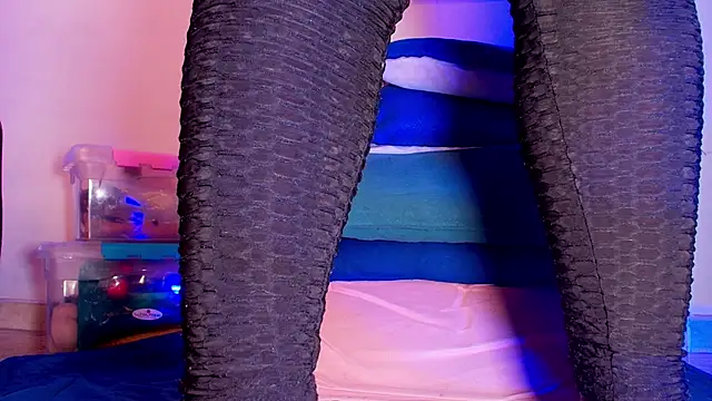  ebony-queen  online show from 10/28/25, 11:58