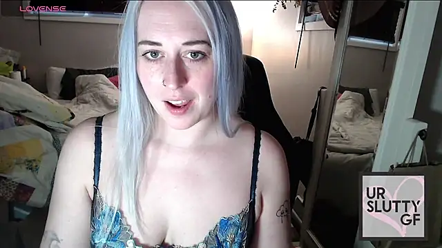 Snapshot of ursluttygf chatting on 11/08/25, 10:08 ursluttygf online show from 11/08/25, 10:08