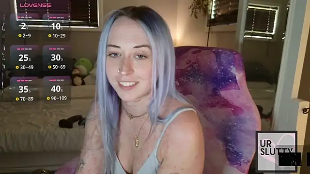 Snapshot of ursluttygf chatting on 05/21/26, 03:41 ursluttygf online show from 05/21/26, 03:41