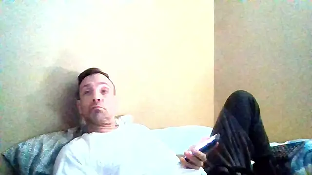 Snapshot of JoJoMonroe84 chatting on 02/09/26, 03:32 JoJoMonroe84 online show from 02/09/26, 03:32