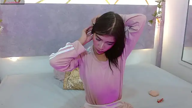 Snapshot of Sweetcristin chatting on 09/08/25, 11:04 Sweetcristin online show from 09/08/25, 11:04