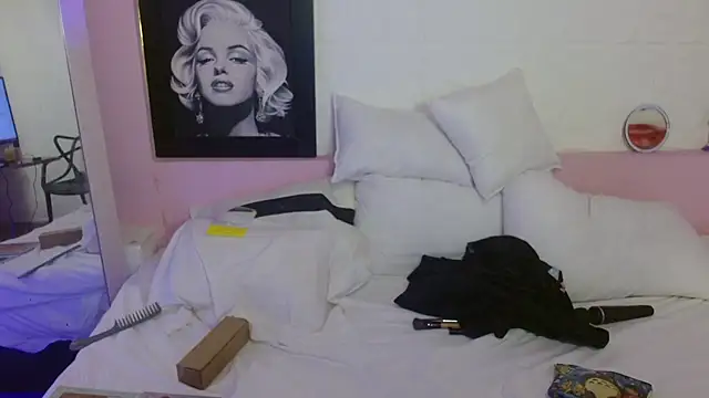 Snapshot of Sweetcristin chatting on 05/02/26, 12:37 Sweetcristin online show from 05/02/26, 12:37