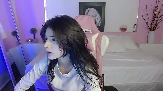 Snapshot of Sweetcristin chatting on 05/04/26, 03:02 Sweetcristin online show from 05/04/26, 03:02