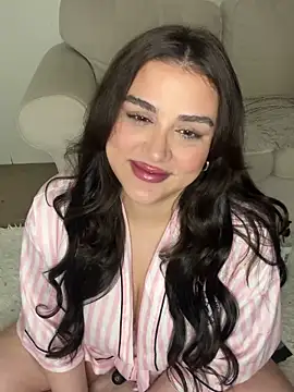 Snapshot of Celinaax chatting on 02/15/25, 05:51 Celinaax online show from 02/15/25, 05:51