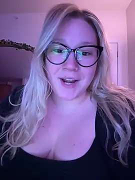 PiggyRose online show from 03/15/25, 12:47