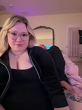 PiggyRose online show from 03/27/26, 11:48