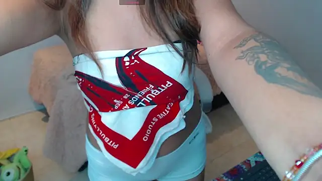 Snapshot of Gabi_morales chatting on 12/04/24, 06:11 Gabi morales online show from 12/04/24, 06:11