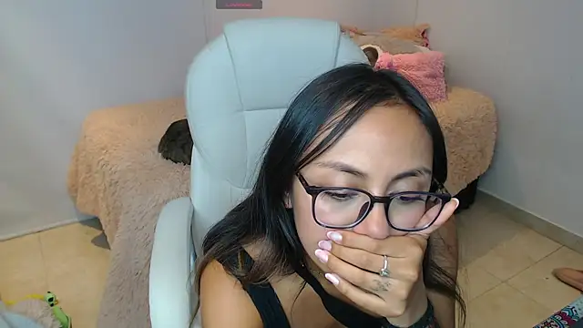 Snapshot of Gabi_morales chatting on 12/06/24, 04:14 Gabi morales online show from 12/06/24, 04:14